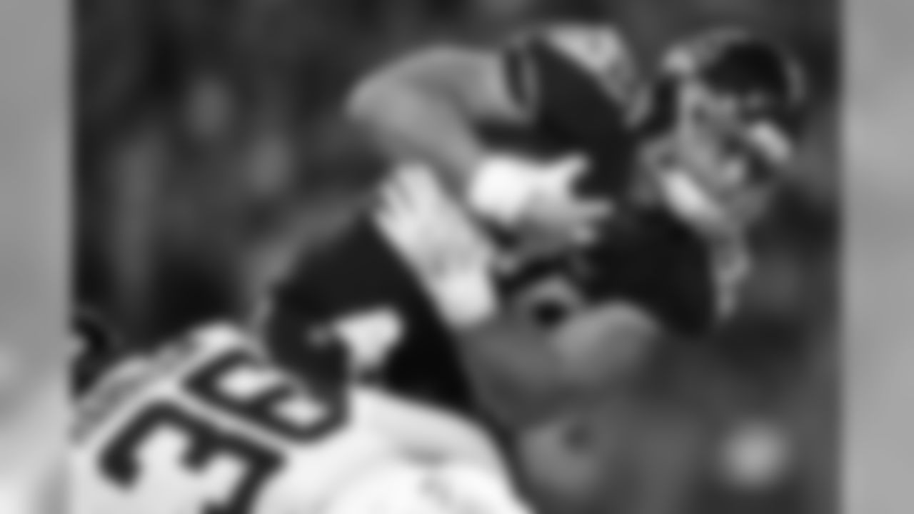 TE Luke Stocker