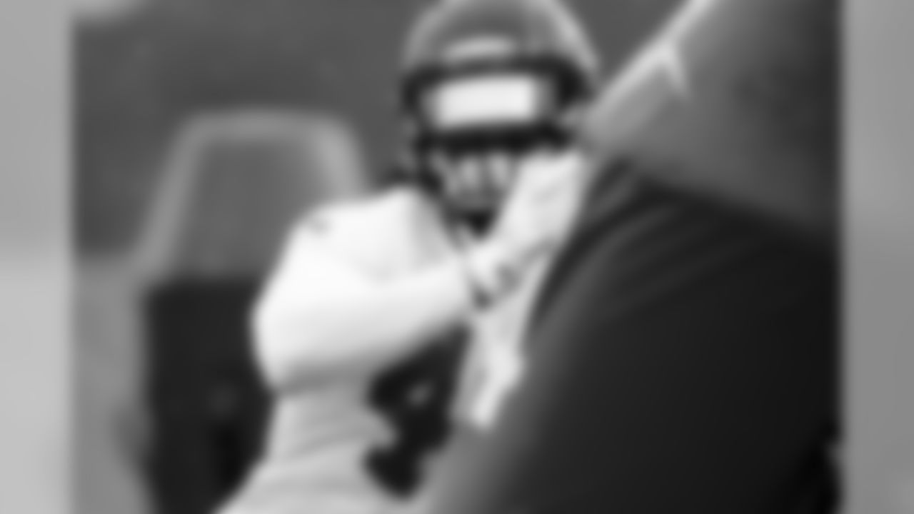 DE Vic Beasley, Jr.