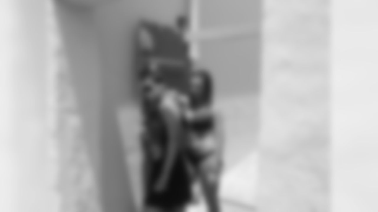 Sara D. // 2011 Atlanta Falcons Cheerleaders Swimsuit Calendar Photo Shoot // 2011 // Bermuda -