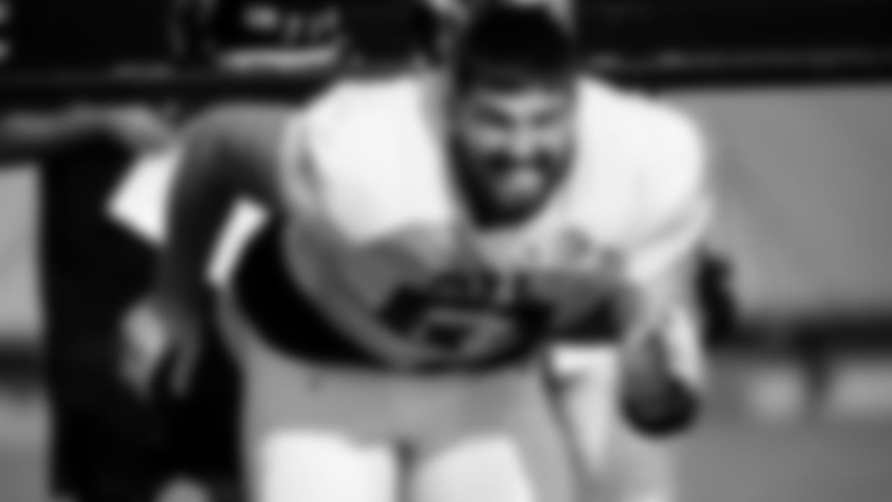 Atlanta Falcons center Matt Hennessy #61 works during AT&T Atlanta Falcons Training Camp at Atlanta Falcons Headquarters in Flowery Branch, Georgia, on Wednesday August 4, 2021. (Photo by Matt Haley/Atlanta Falcons)