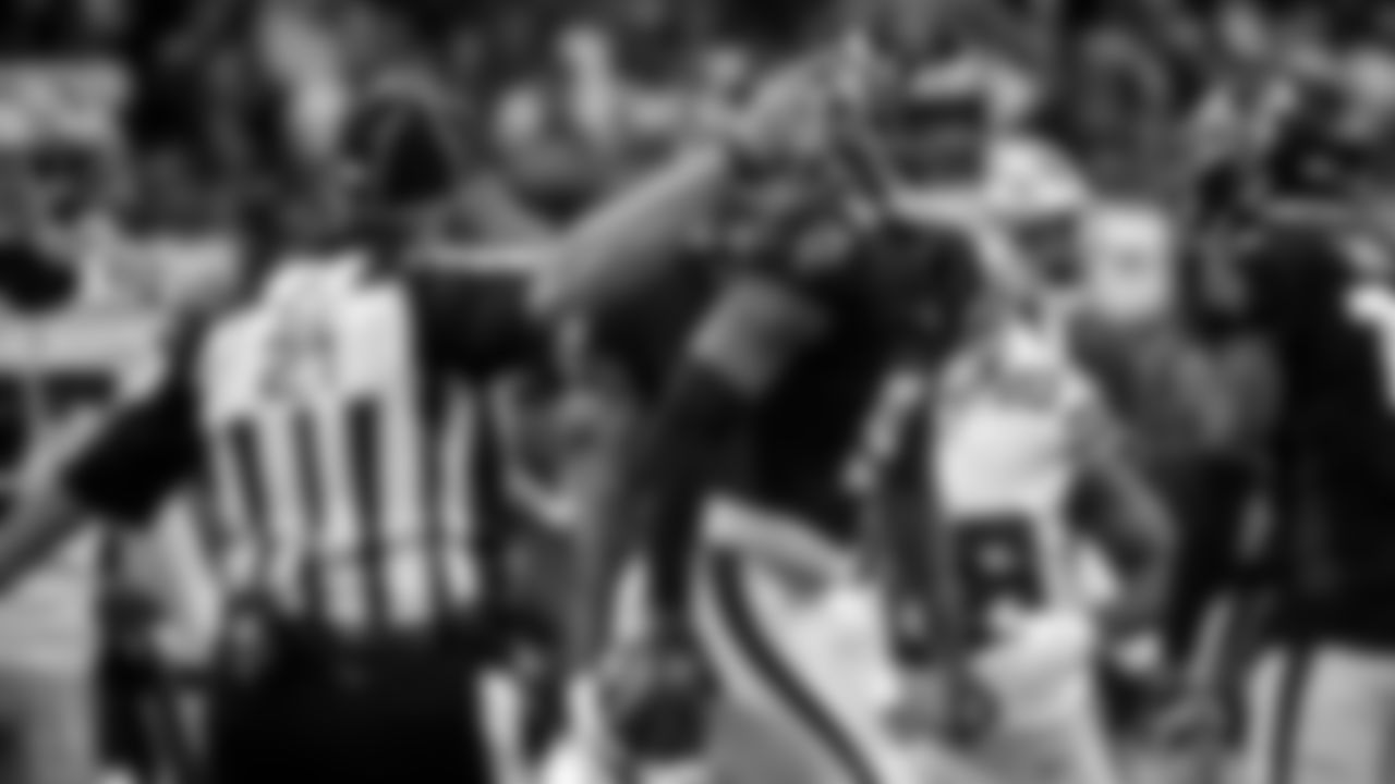 Atlanta Falcons tight end Kyle Pitts #8 reacts after catching a pass during the first half against the Dallas Cowboys at AT&T Stadium in Arlington, Texas on Sunday, November 14, 2021. (Photo by Brandon Magnus/Atlanta Falcons)