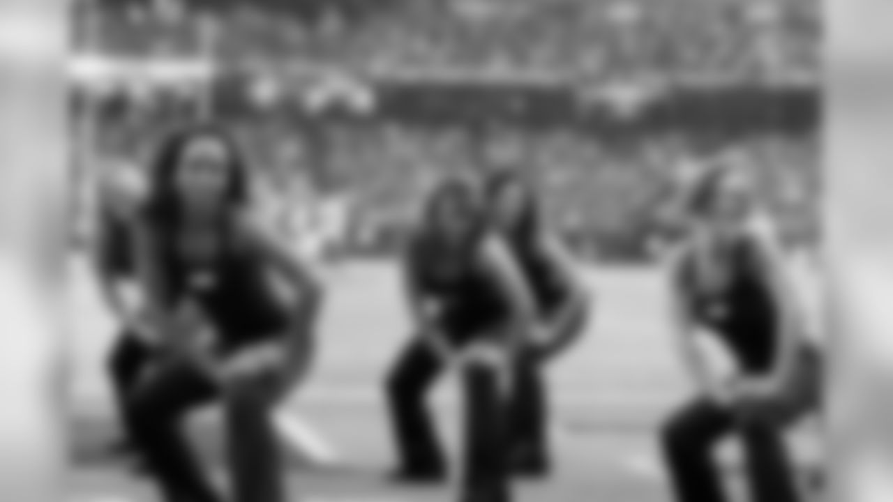 2009 Cheerleader Photos