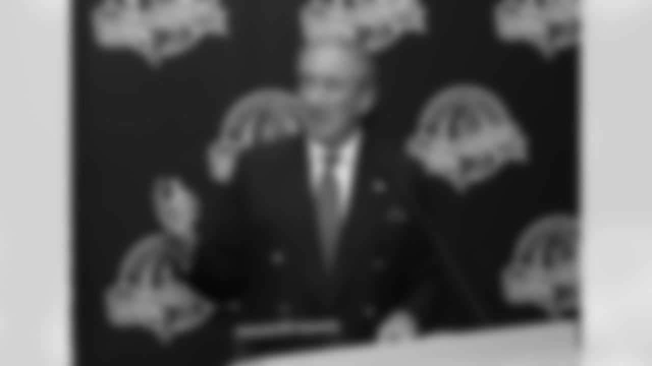 Falcons Owner & Chairman Arthur Blank speaks during the Ring of Honor induction dinner