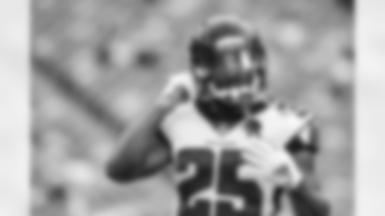 RB Ito Smith