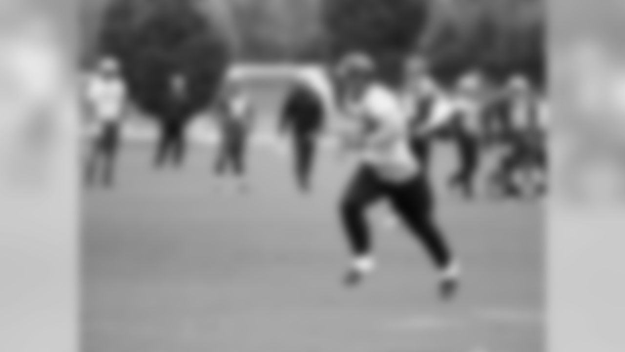 LB Nate Stupar