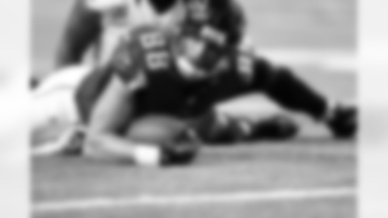 TE Tony Gonzalez