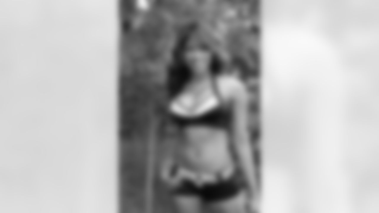 Denita C. // 2011 Atlanta Falcons Cheerleaders Studio Shots // 2011 // Atlanta -