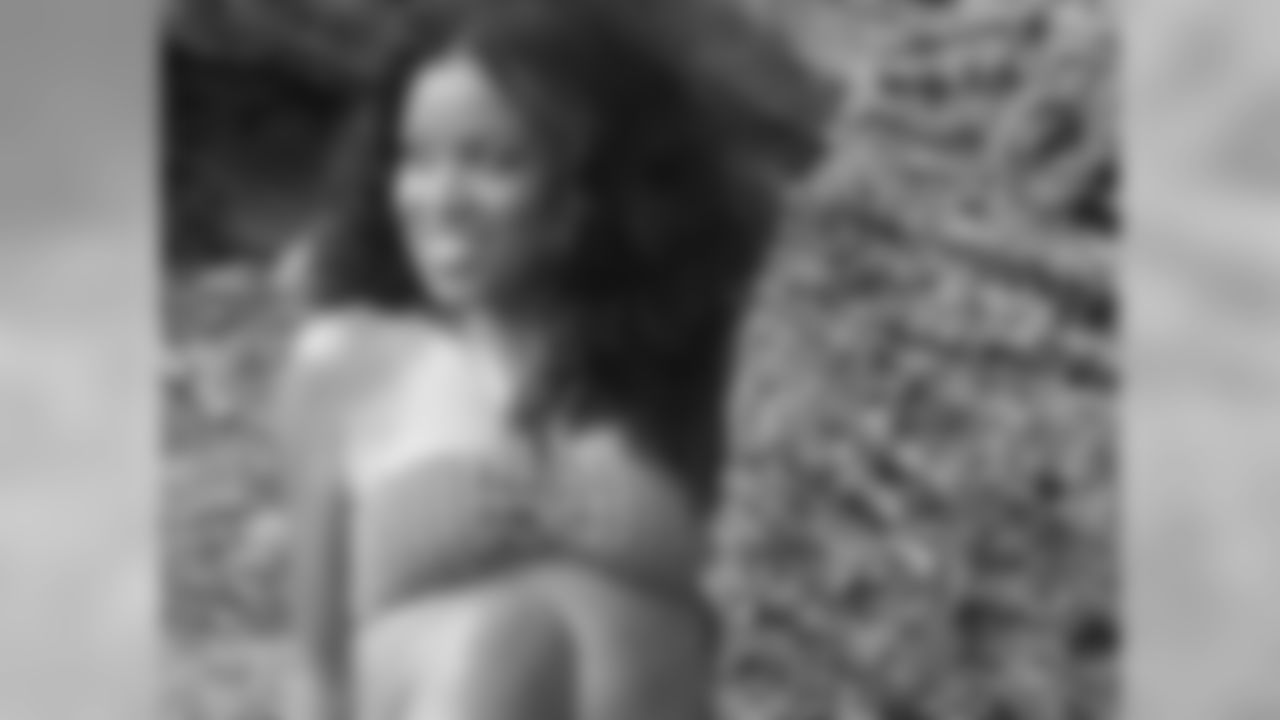 Candice H. // 2011 Atlanta Falcons Cheerleaders Swimsuit Calendar Photo Shoot // 2011 // Bermuda -