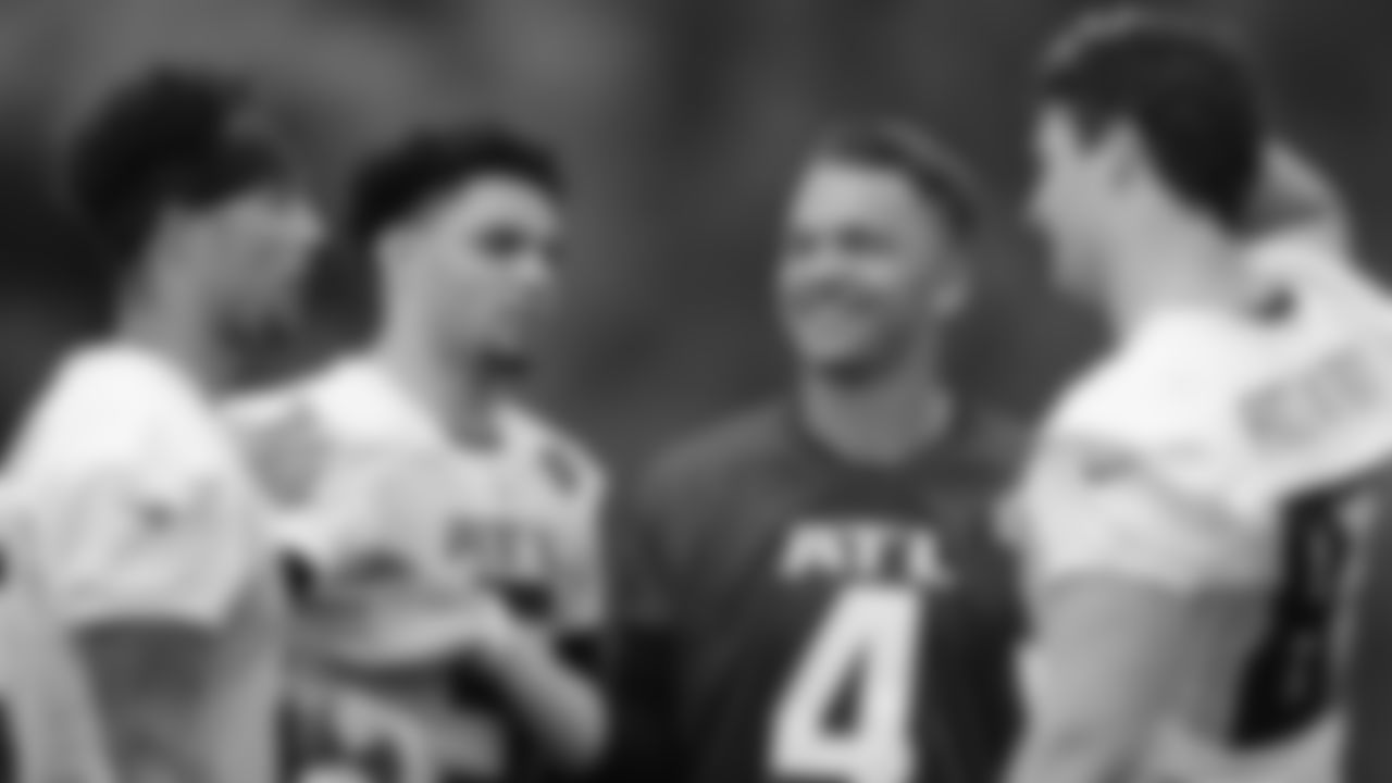 Atlanta Falcons wide receiver Drake London #5 and quarterback Desmond Ridder #4 during rookie minicamp practice in Flowery Branch, Georgia, on Friday, May 13, 2022. (Photo by Shanna Lockwood/Atlanta Falcons)