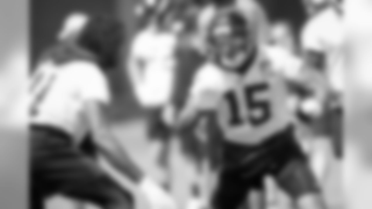WR Devin Gray