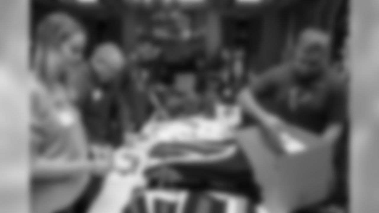 AF_20191115_Associate-VEO-Care-Packages_AH1_2368