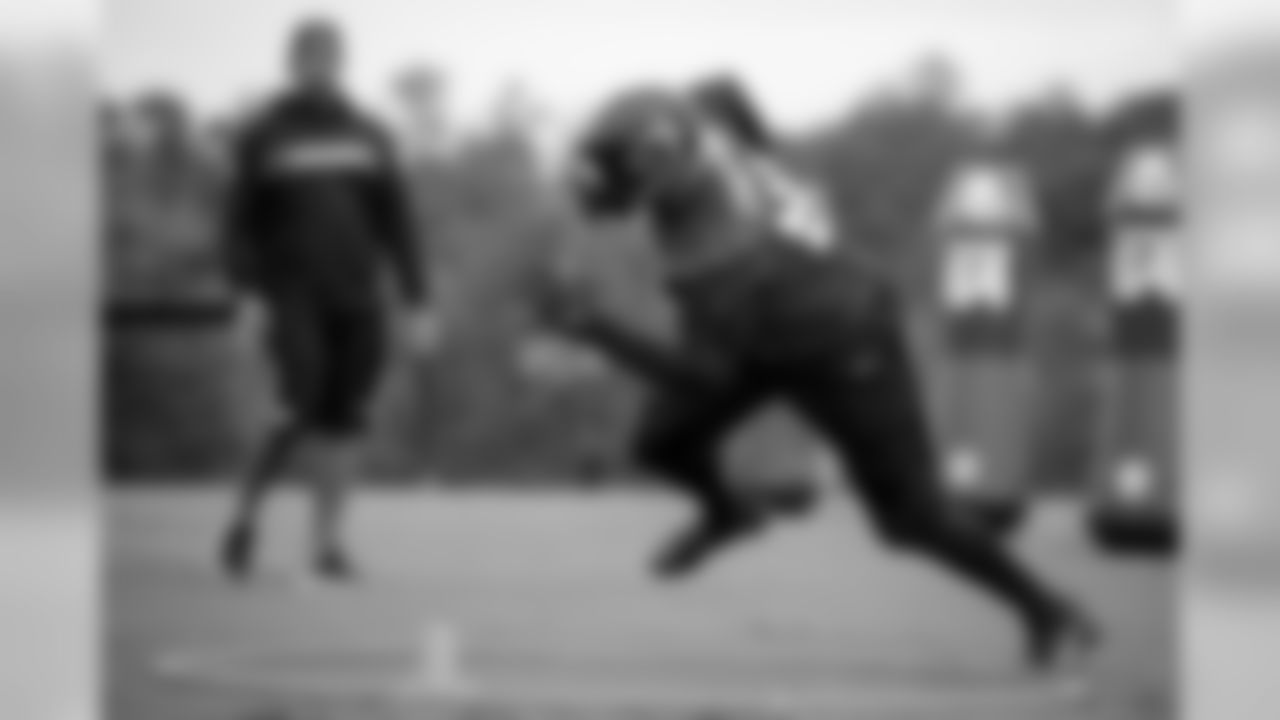 Atlanta Falcons defensive tackle Jack Crawford #95 in action during practice. (Photo by Kara Durrette/Atlanta Falcons)