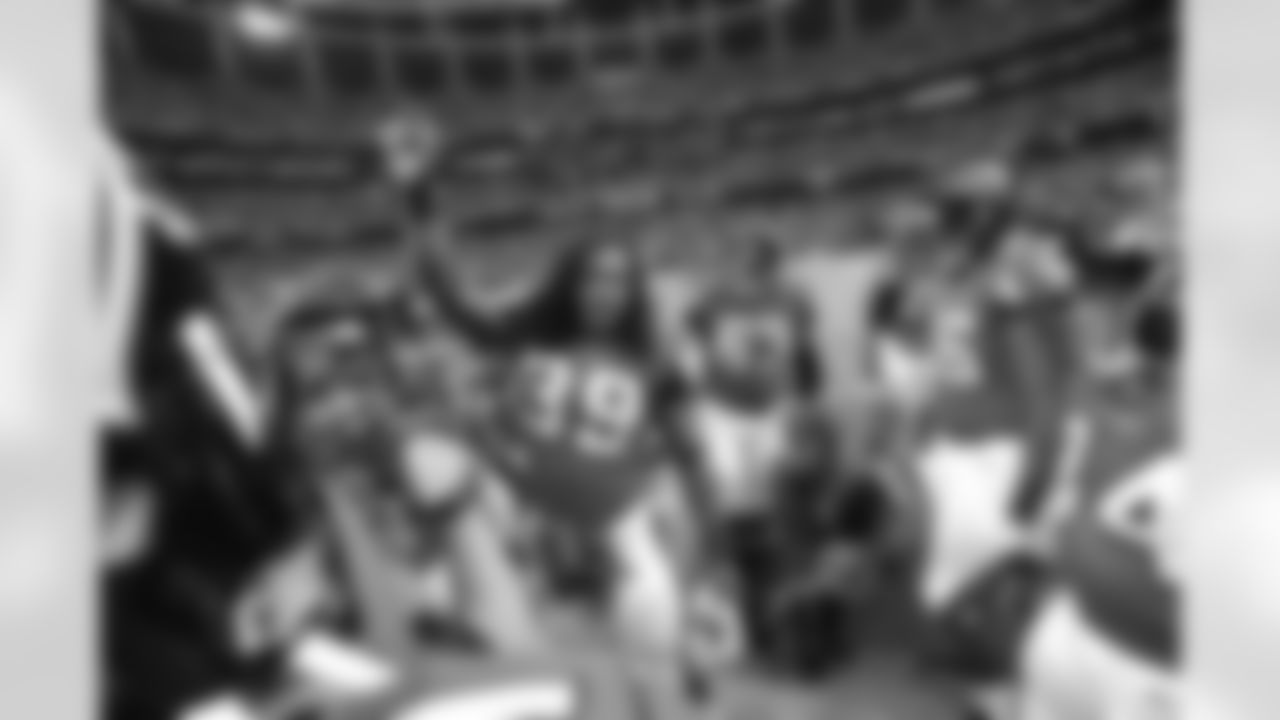 All eyes are on RB Steven Jackson as he faces his former team