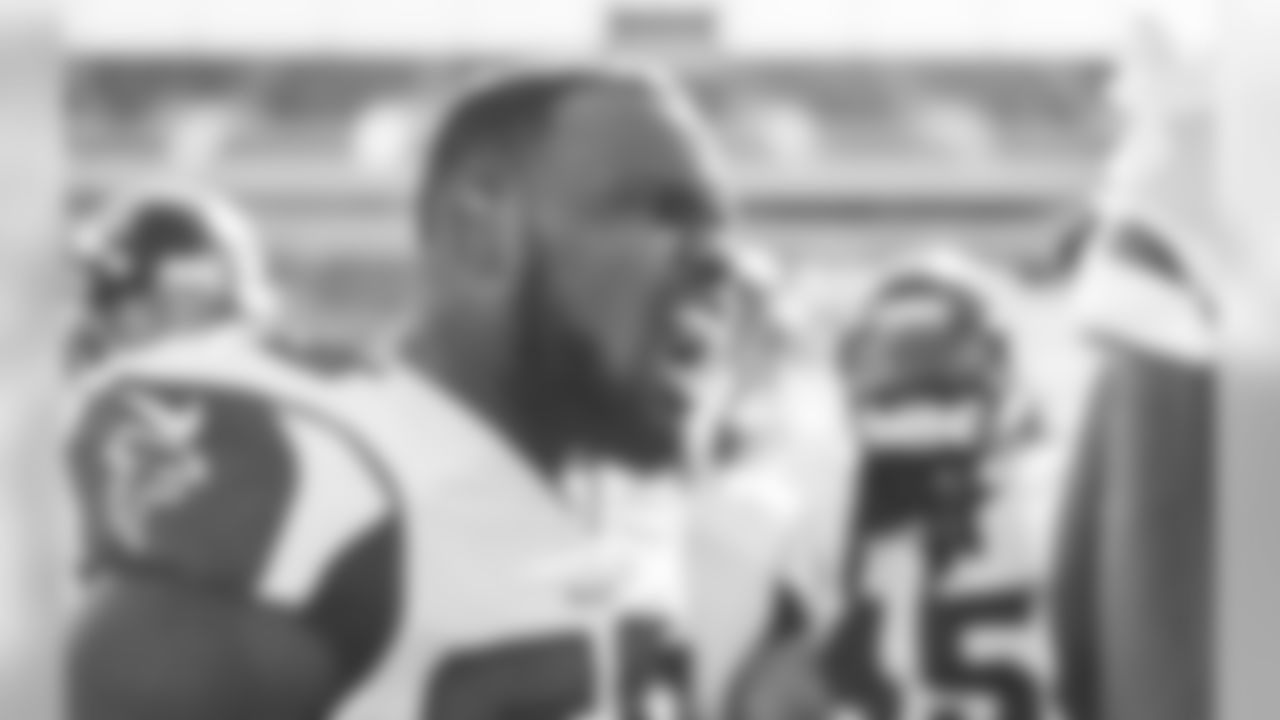 LB LaRoy Reynolds