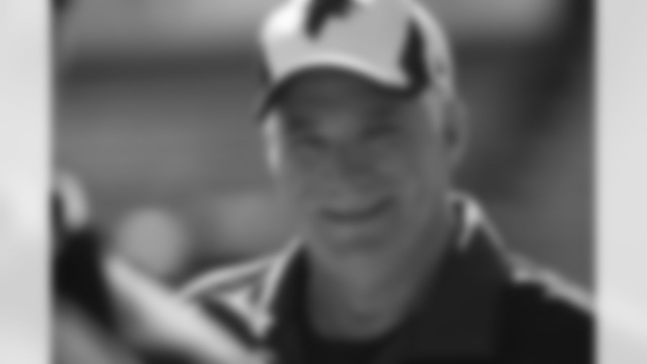 Falcons head coach Mike Smith