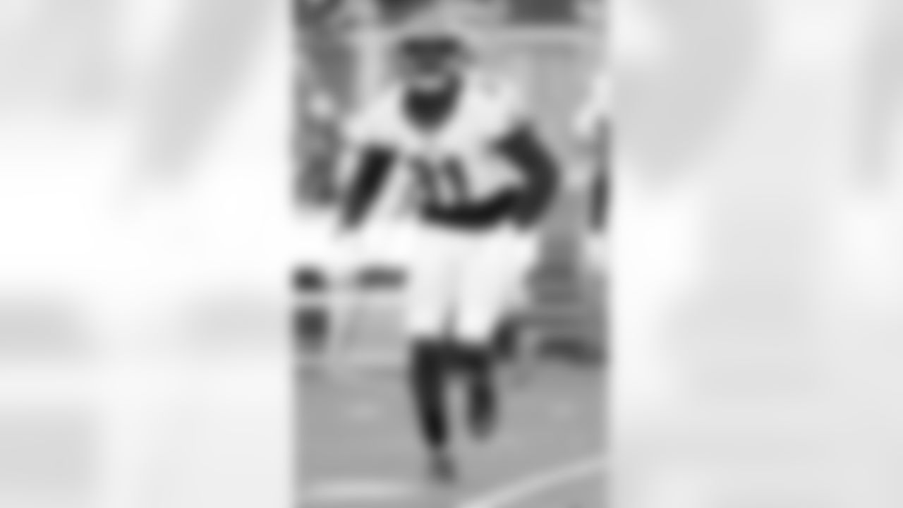 A former Quinn discipline in Seattle, Maxwell is a talented cornerback who will likely see a lot of time opposite Julio Jones.