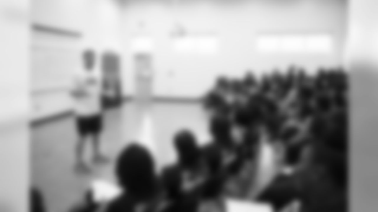 STOCKBRIDGE MOMS FOOTBALL ACADEMY_LS_3261