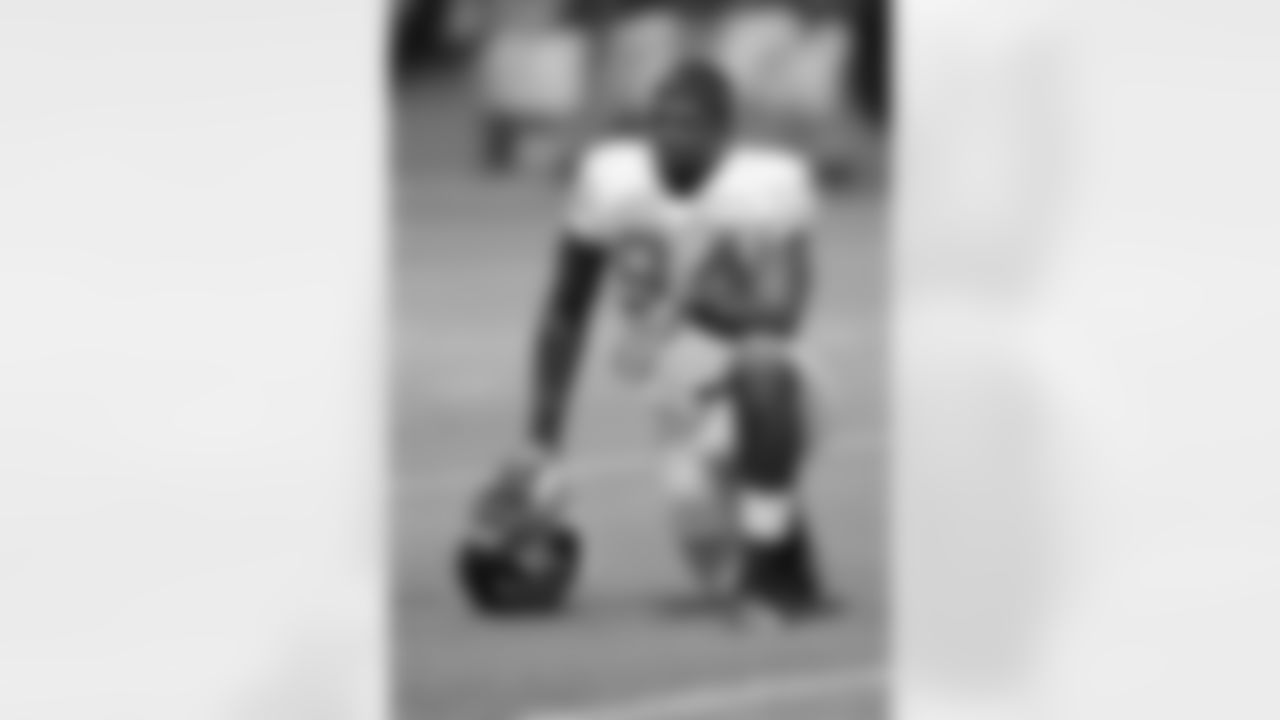 DE Jonathan Massaquoi