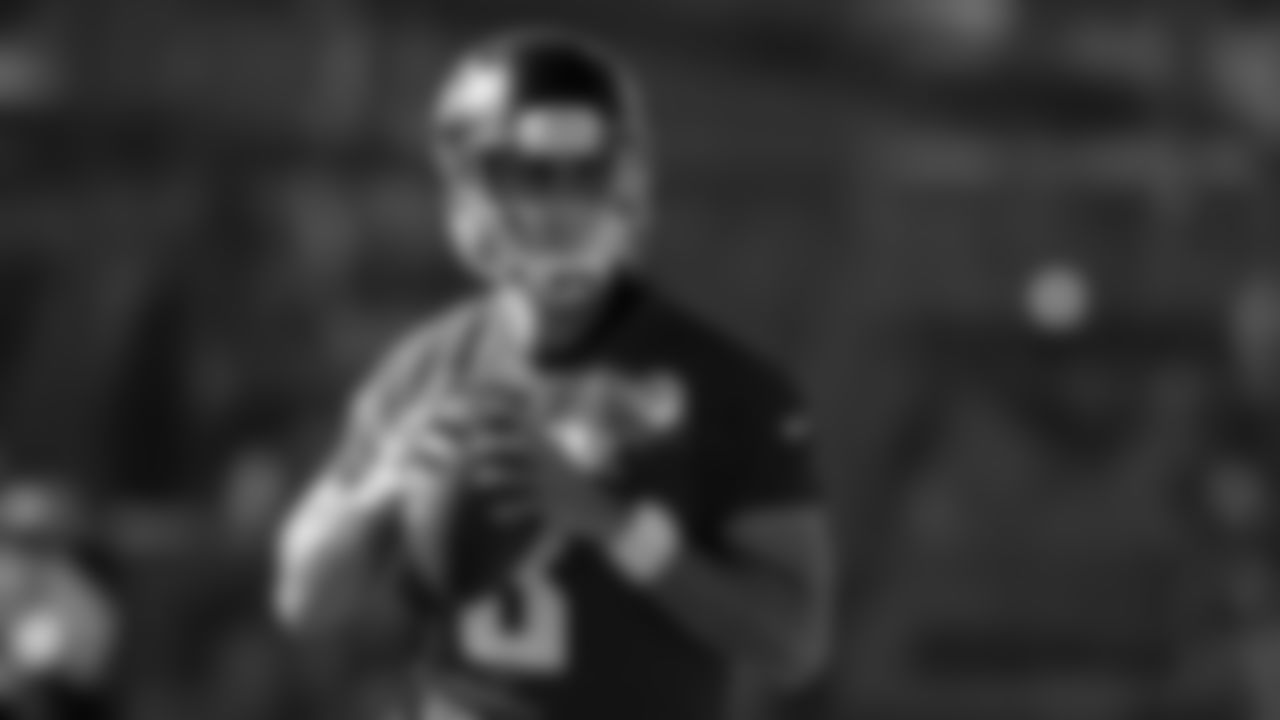 Atlanta Falcons quarterback Matt Schaub #8 in action during practice at IBM Performance Field.