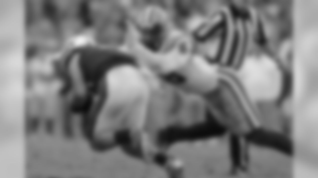 K'Lavon Chaisson, LB