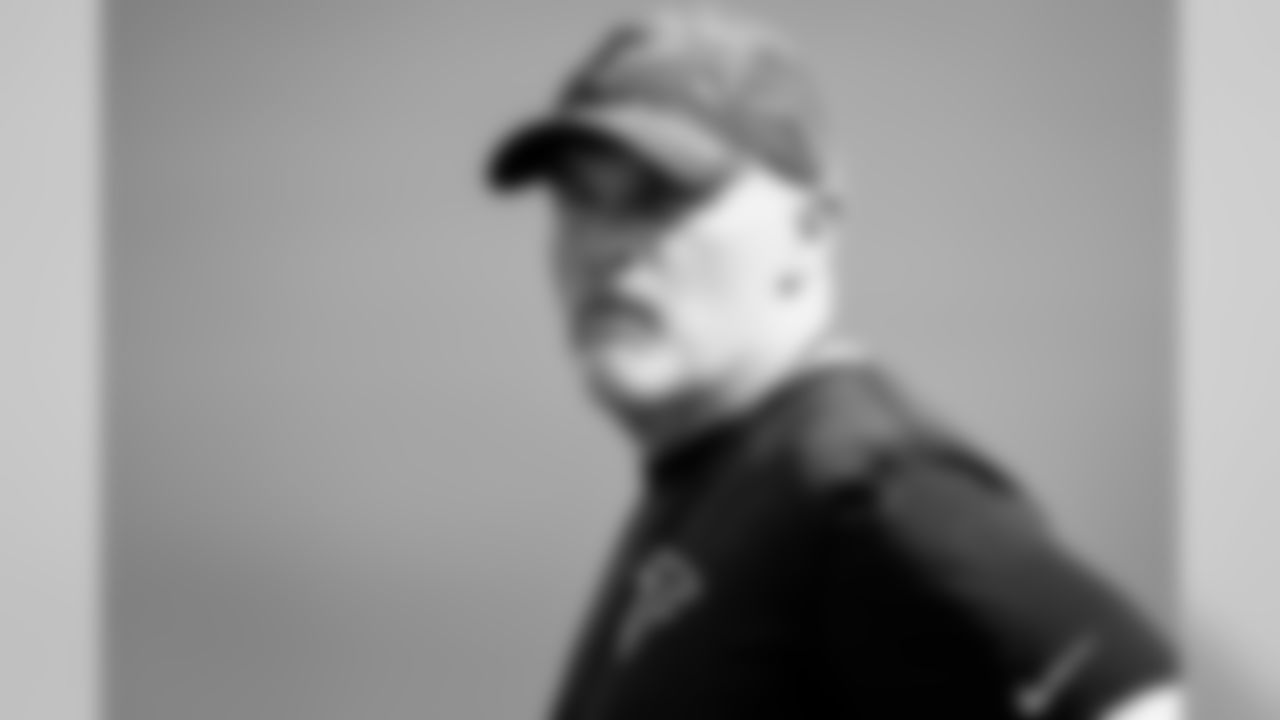 Atlanta Falcons head coach Dan Quinn looks on during practice. (Photo by Kara Durrette/Atlanta Falcons)