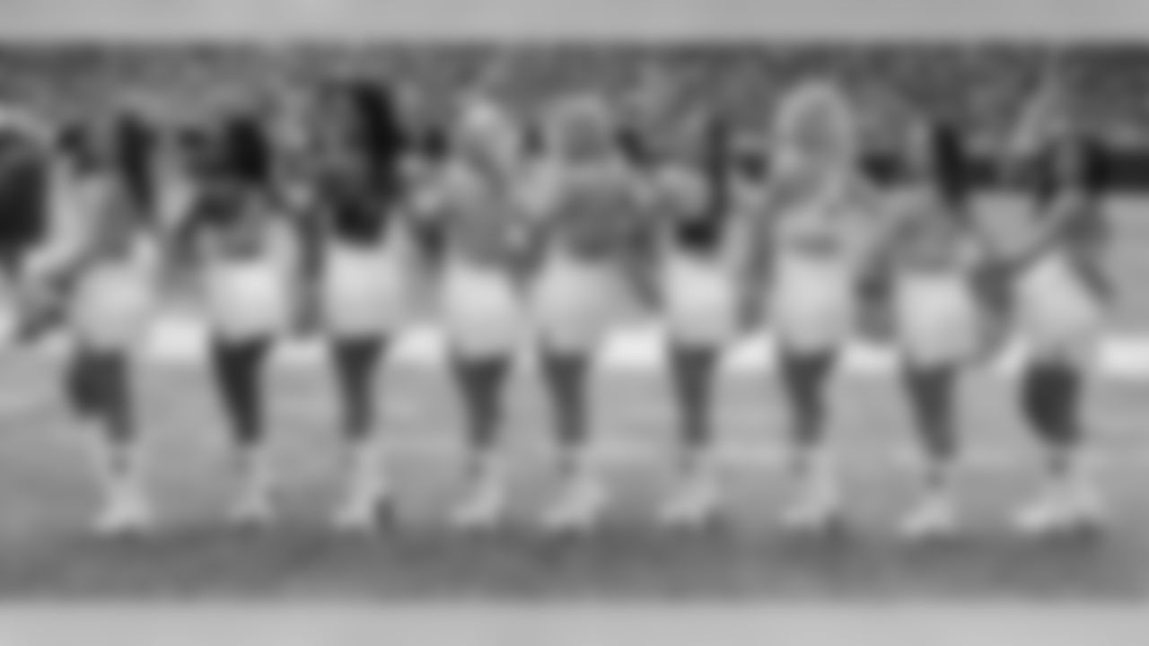 AM9Q2038_2000