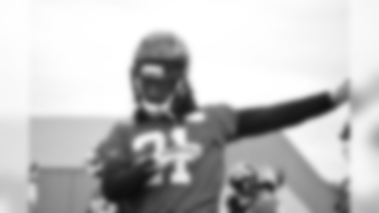 CB Desmond Trufant