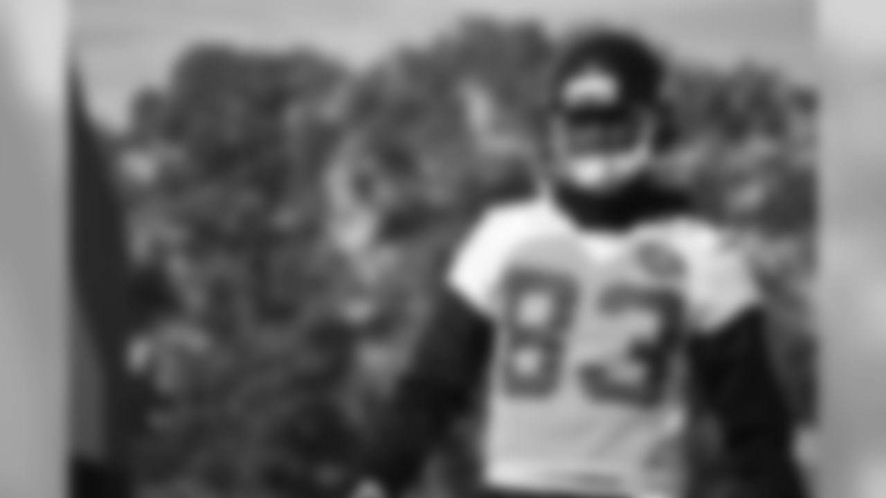 WR Harry Douglas