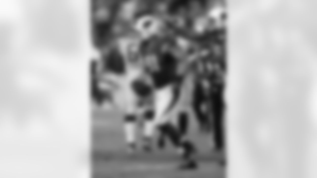OLB Matt Shaughnessy