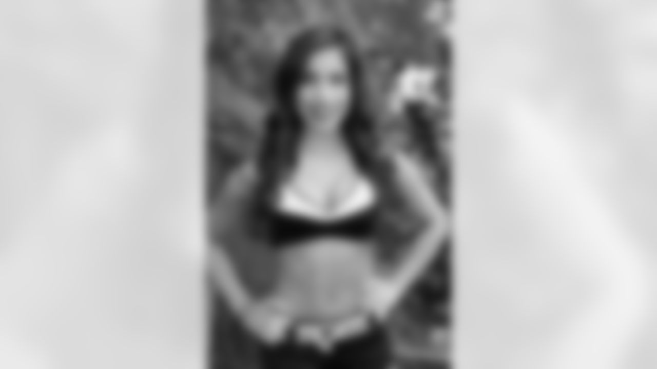 Melissa Z. // 2011 Atlanta Falcons Cheerleaders Studio Shots // 2011 // Atlanta -