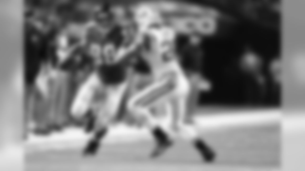 TE Tony Gonzalez