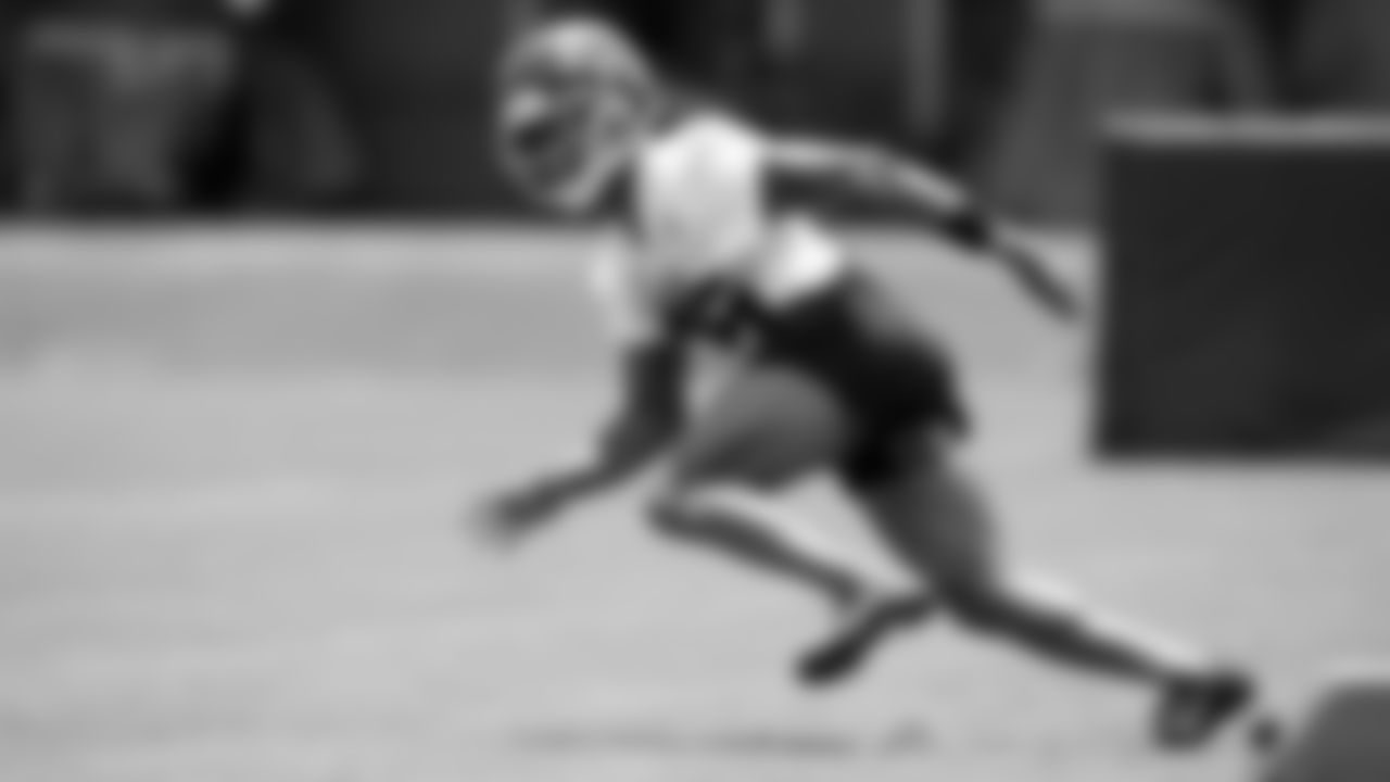 Atlanta Falcons running back Javian Hawkins #25 during the first practice of Atlanta Falcons rookie minicamp on May 14, 2021.