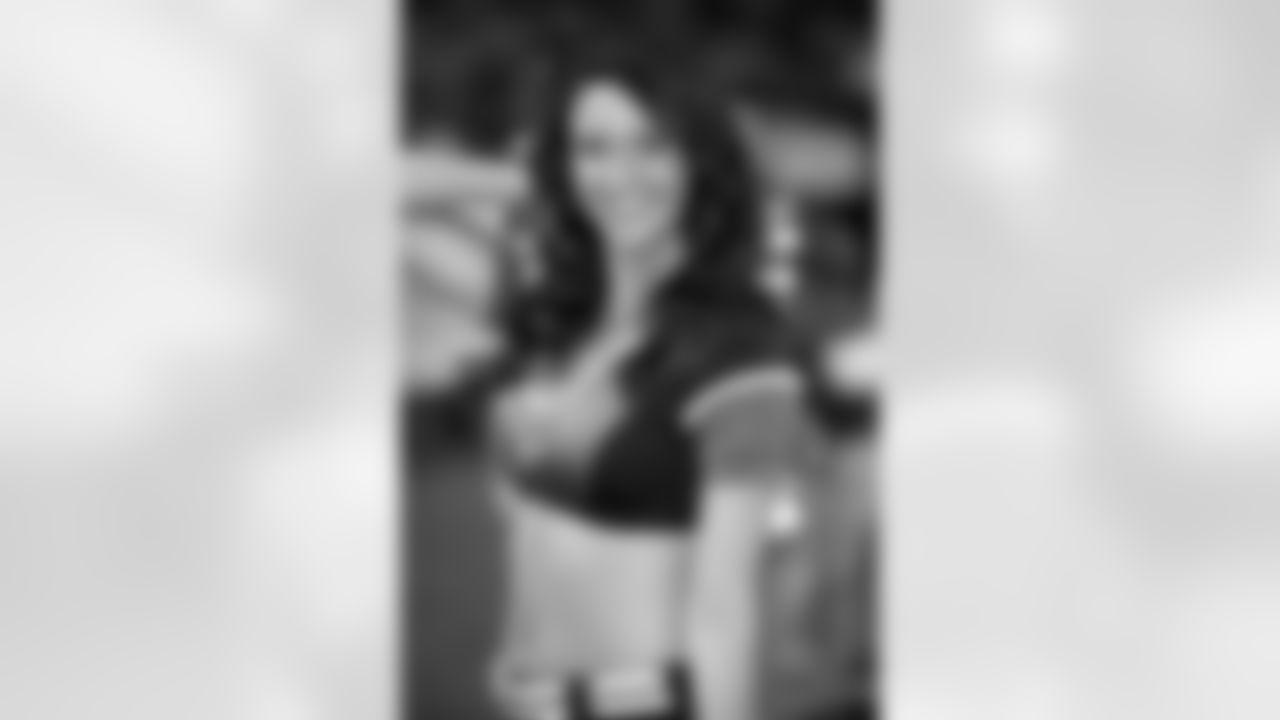Atlanta Falcons Cheerleader Heather K. (PHOTOS: Art Morrison, Special to AtlantaFalcons.com)
