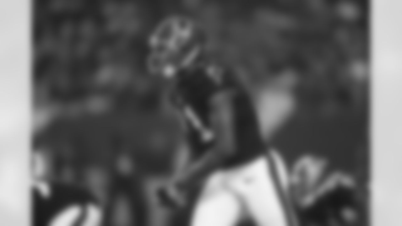 WR Julio Jones lines up at the line of scrimmage