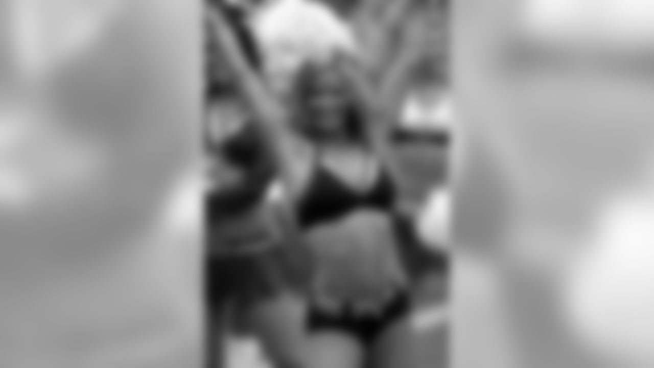 Cheerleader Sabrina C., 2013 Pro Bowl