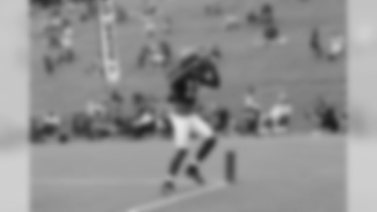 WR Julio Jones makes sure to get two feet in // 2011 Russell Athletic Training Camp - Day 7 // August 7, 2011 // Flowery Branch, Ga. -