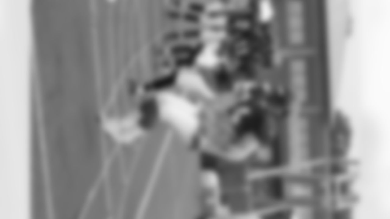 WR Eric Weems works the ropes // 2011 Russell Athletic Training Camp - Day 7 // August 7, 2011 // Flowery Branch, Ga. -