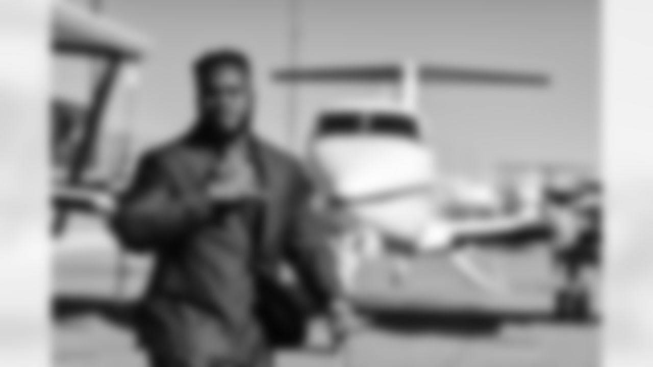 Atlanta Falcons defensive tackle Grady Jarrett #97 arrives to travel at Hartsfield-Jackson International Airport in Atlanta, Georgia, on Saturday November 13, 2021. (Photo by Brandon Magnus/Atlanta Falcons)
