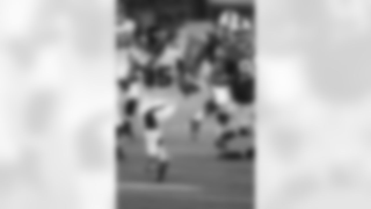 RB Antone Smith makes a run