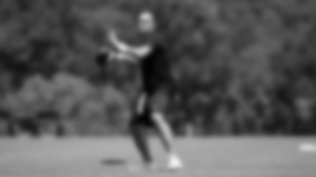 Atlanta Falcons quarterback Matt Schaub #8 throws a ball at AT&T Atlanta Falcons Training Camp on August 10, 2020 in Flowery Branch, GA. (Photo by Kara Durrette/Atlanta Falcons)