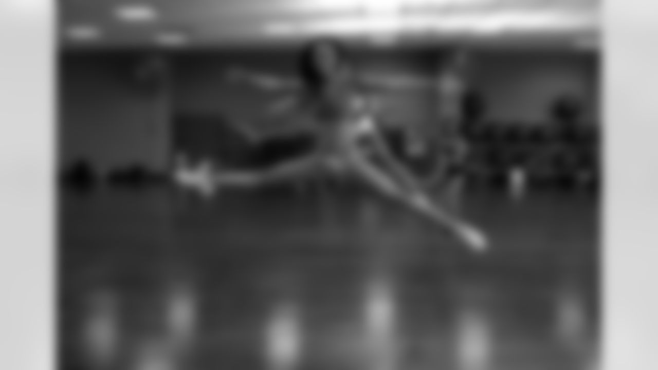 One participant from each class will automatically advance to finals. If you register and pay by March 31 for at least 2 classes, you will be entered into a drawing to receive the "Ultimate Audition Glam Experience." Learn more about cheer auditions here.