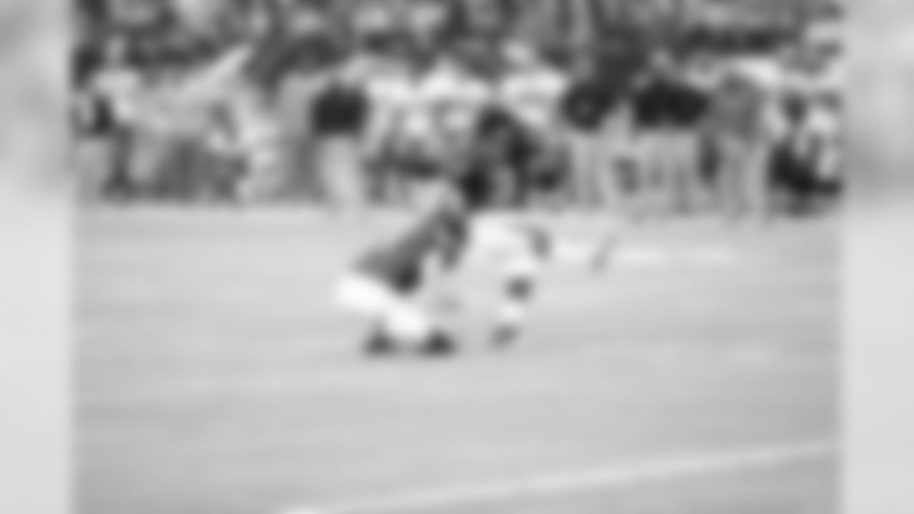 Matt Bryant makes a 31-yard field goal // Falcons vs Buccaneers // 11/7/10 - Georgia Dome