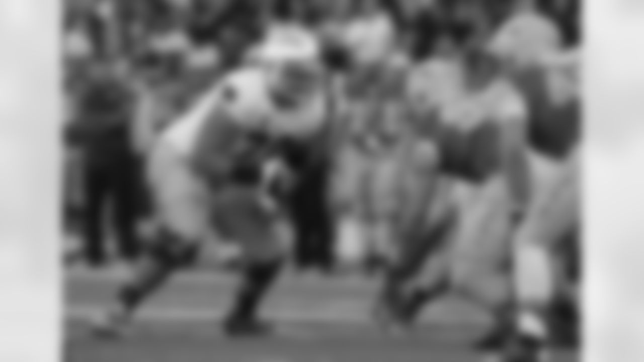 Notre Dame OT Zack Martin (6-4, 308)