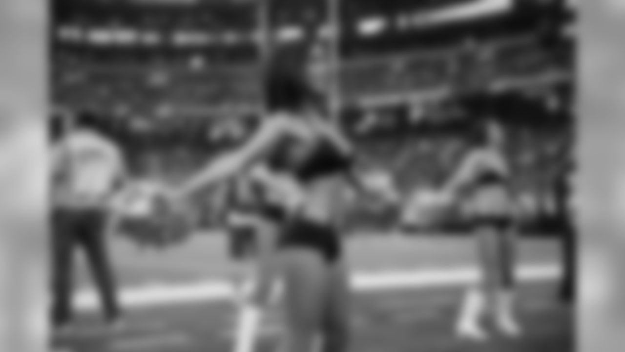 Atlanta Falcons Cheerleader Melissa Z. smiles at the crowd (PHOTOS: Art Morrison, Special to AtlantaFalcons.com)