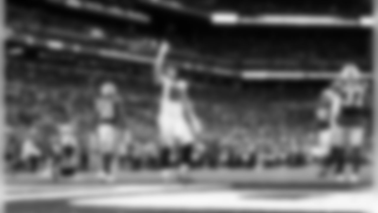 Atlanta Falcons tight end Austin Hooper #81 gestures after scoring a touchdown during the game against the Indianapolis Colts at Lucas Oil Stadium in Indianapolis, Indiana, on Sunday September 22, 2019. (Photo by Kara Durrette/Atlanta Falcons)