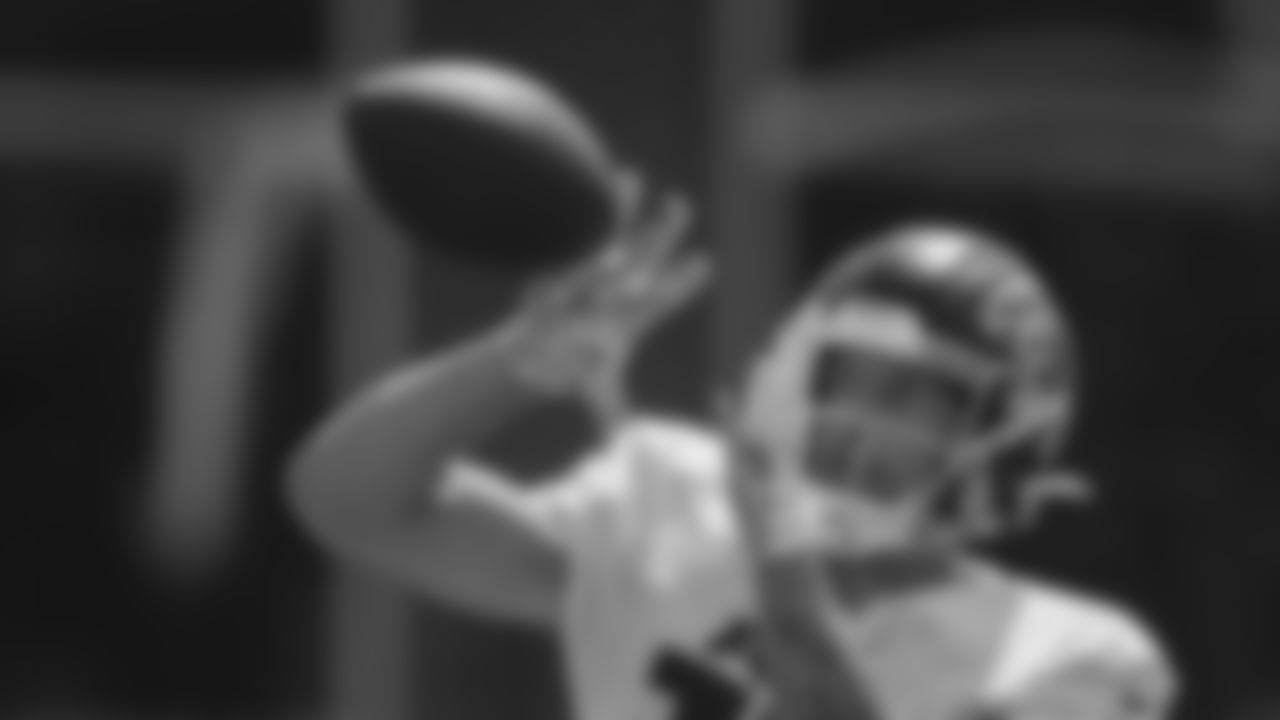 Atlanta Falcons tight end Feleipe Franks #15 during practice in Flowery Branch, Georgia, on Wednesday, September 14, 2022. (Photo by Shanna Lockwood/Atlanta Falcons)
