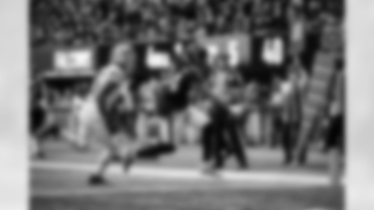 Atlanta Falcons running back Cordarrelle Patterson #84 scores a touchdown against the Detroit Lions at Mercedes-Benz Stadium in Atlanta, Georgia on Sunday, December 26, 2021. (Photo by Shanna Lockwood/Atlanta Falcons)