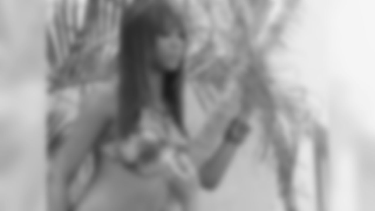 Ariel A. // 2011 Atlanta Falcons Cheerleaders Swimsuit Calendar Photo Shoot // 2011 // Bermuda -