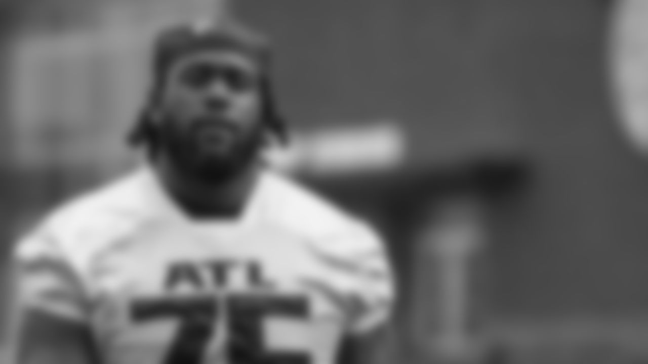 Atlanta Falcons guard Justin Shaffer #75 during practice in Flowery Branch, Georgia, on Wednesday, January 4, 2023. (Photo by Shanna Lockwood/Atlanta Falcons)