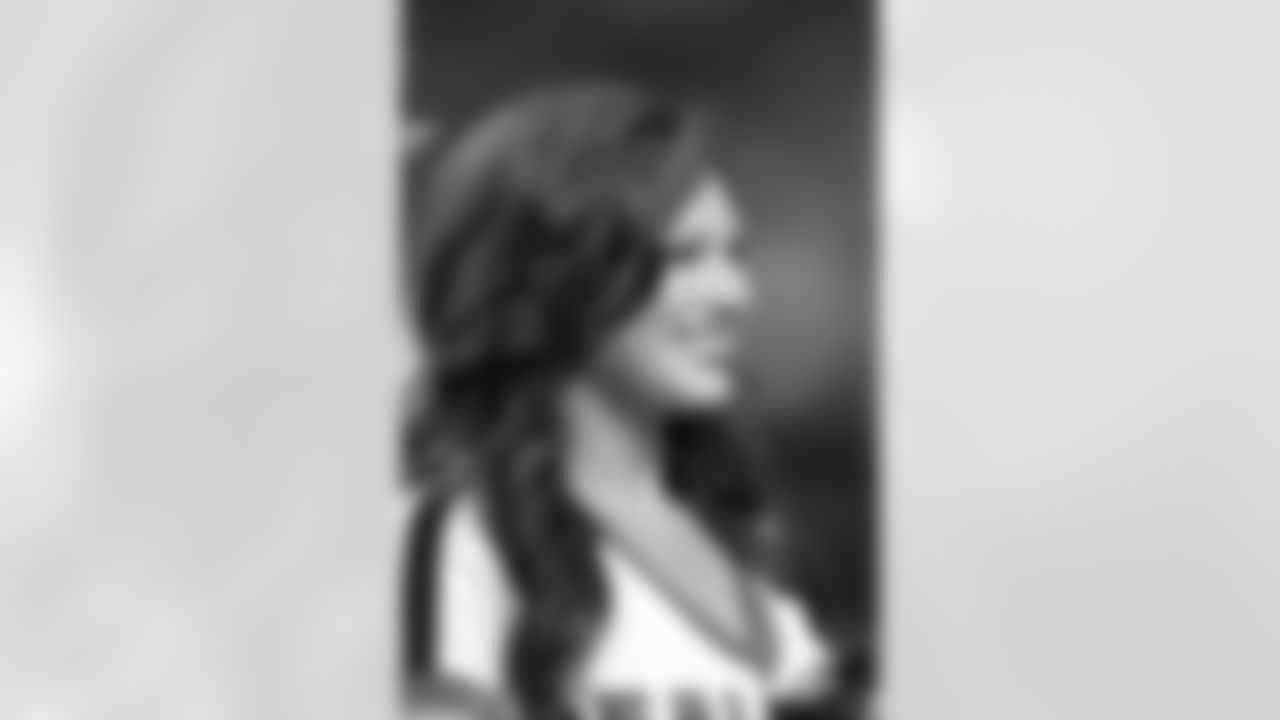 Falcons Cheerleaders 2010